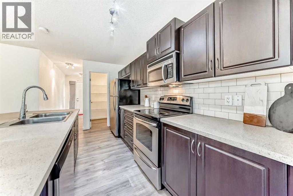 790 River Heights Crescent, Cochrane, Alberta  T4C 0J4 - Photo 6 - A2260778