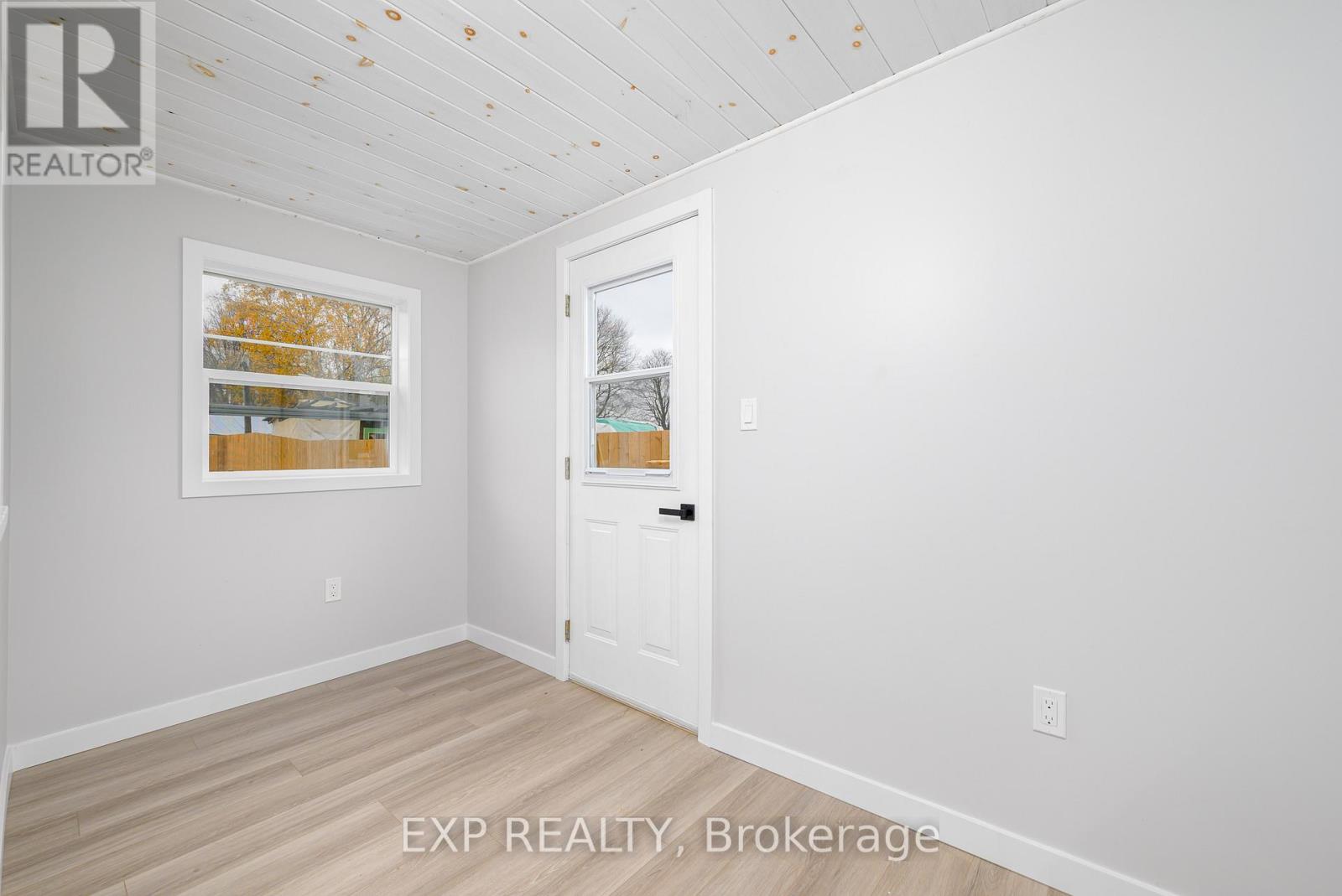 46 Young Street, Hastings Highlands, Ontario  K0L 2S0 - Photo 19 - X12481420