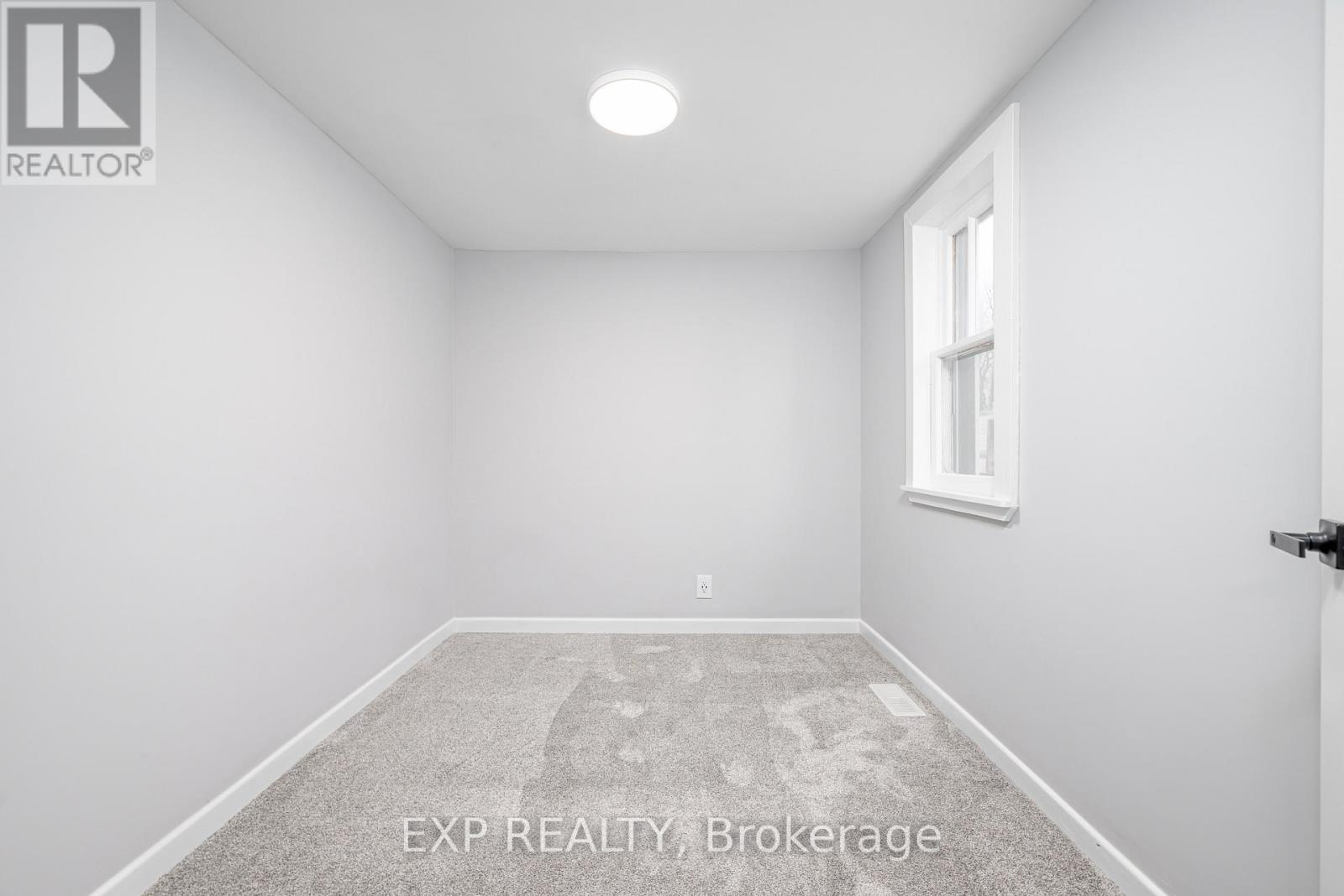 46 Young Street, Hastings Highlands, Ontario  K0L 2S0 - Photo 7 - X12481420