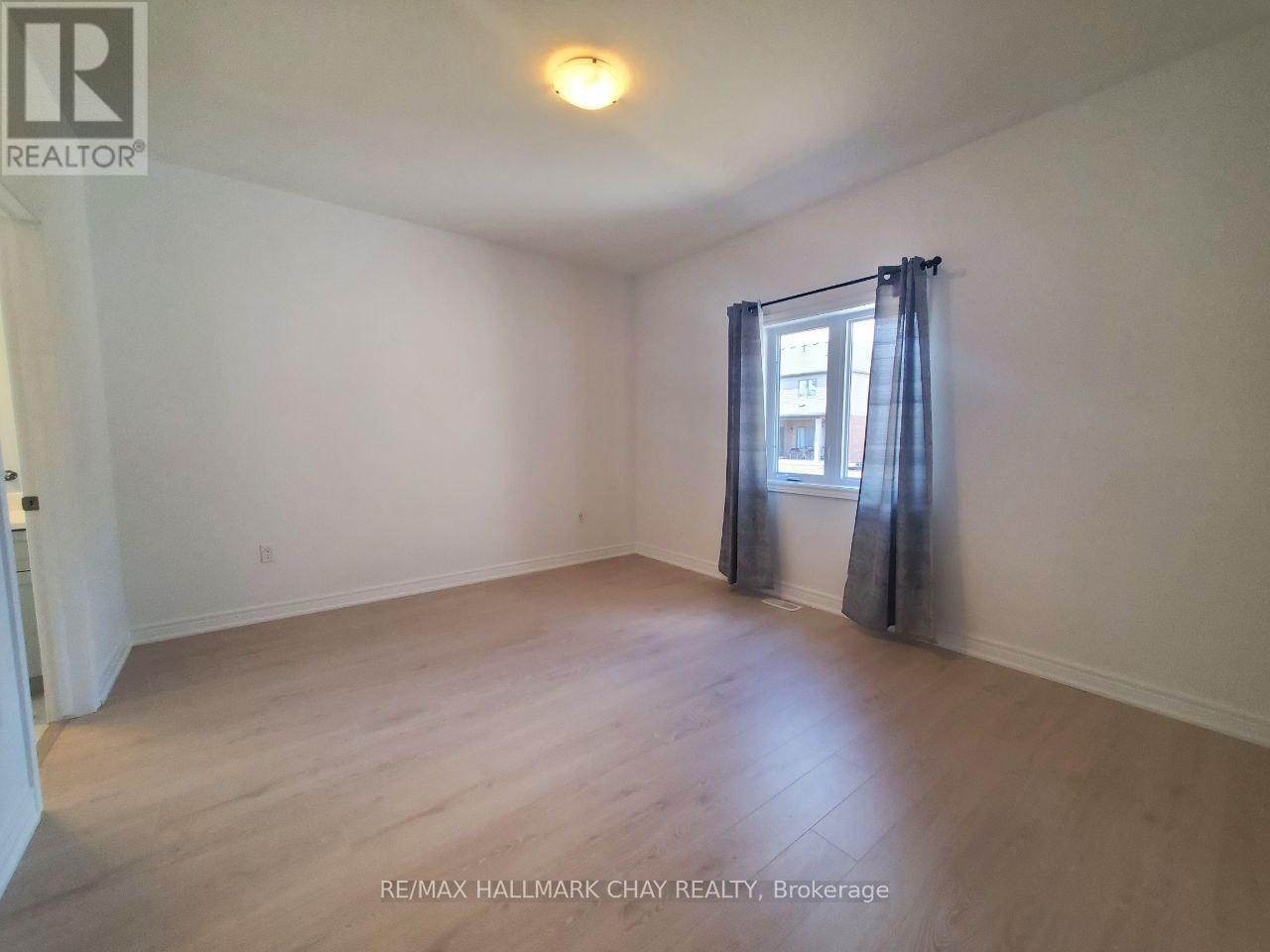 106 Emerson Way, West Grey, Ontario  N0G 1R0 - Photo 12 - X12481428