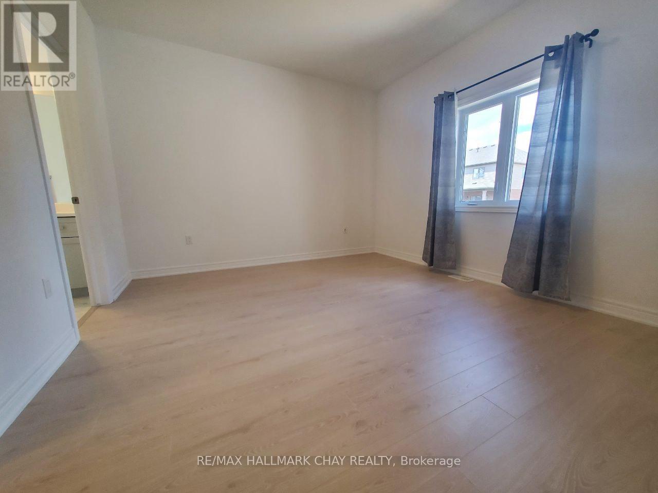 106 Emerson Way, West Grey, Ontario  N0G 1R0 - Photo 13 - X12481428