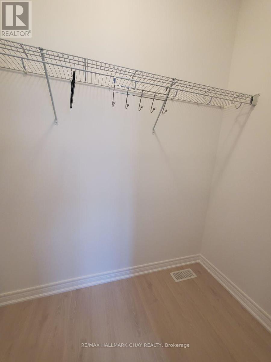 106 Emerson Way, West Grey, Ontario  N0G 1R0 - Photo 14 - X12481428