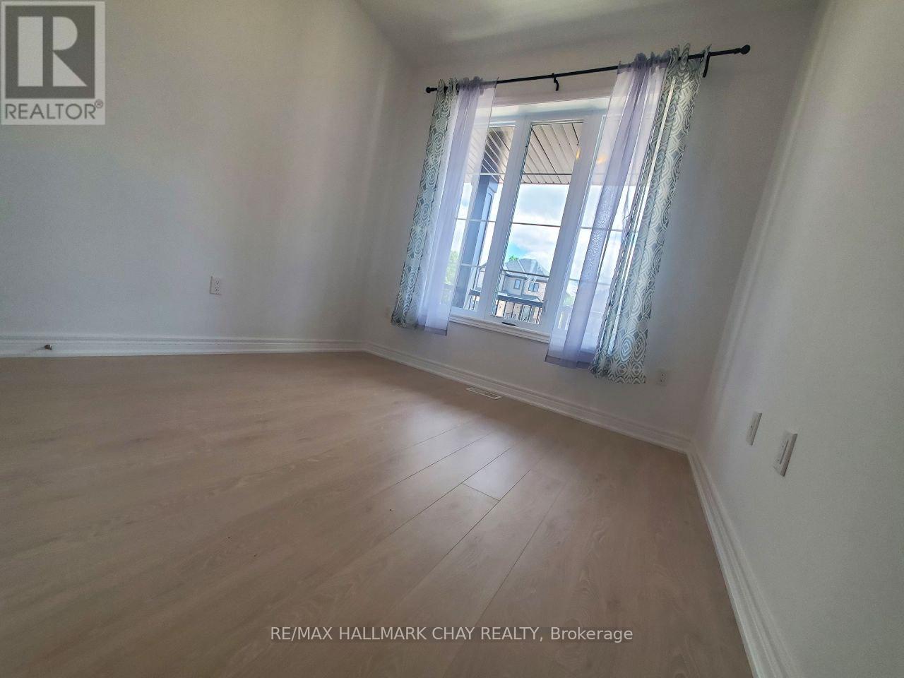 106 Emerson Way, West Grey, Ontario  N0G 1R0 - Photo 17 - X12481428
