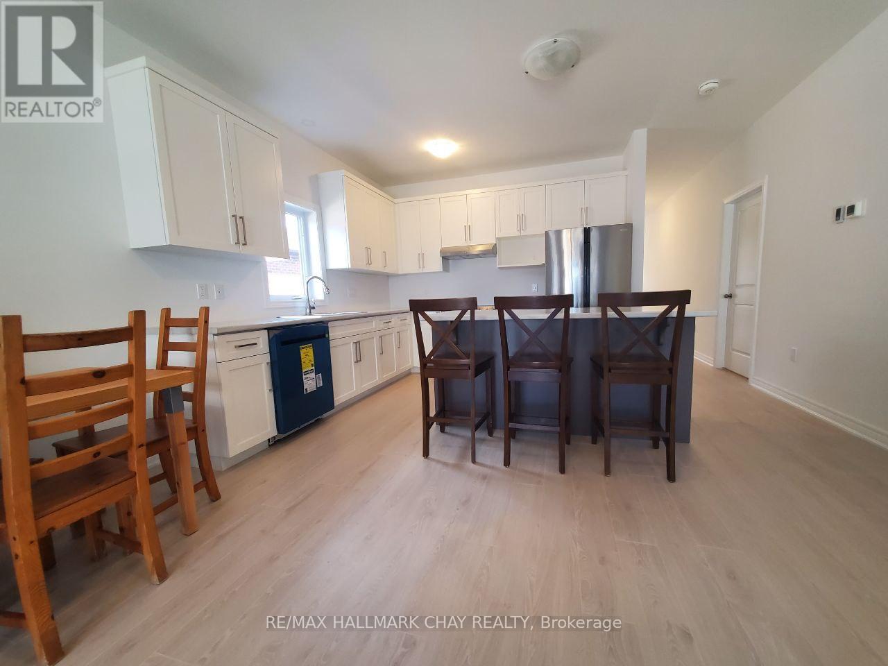 106 Emerson Way, West Grey, Ontario  N0G 1R0 - Photo 4 - X12481428