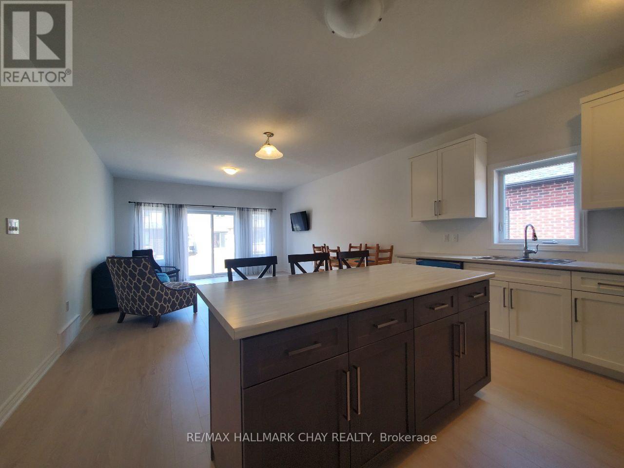 106 Emerson Way, West Grey, Ontario  N0G 1R0 - Photo 5 - X12481428