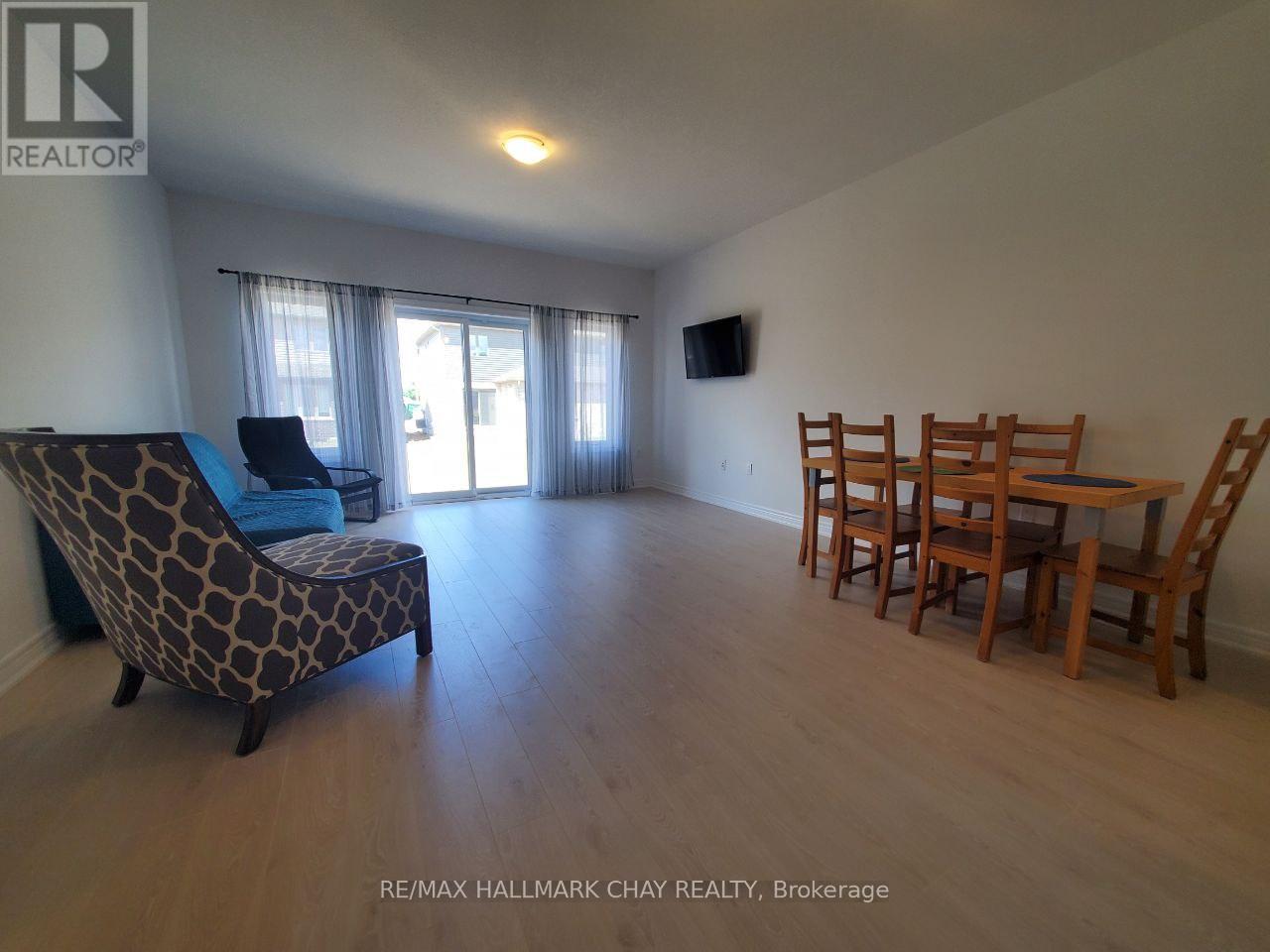 106 Emerson Way, West Grey, Ontario  N0G 1R0 - Photo 7 - X12481428