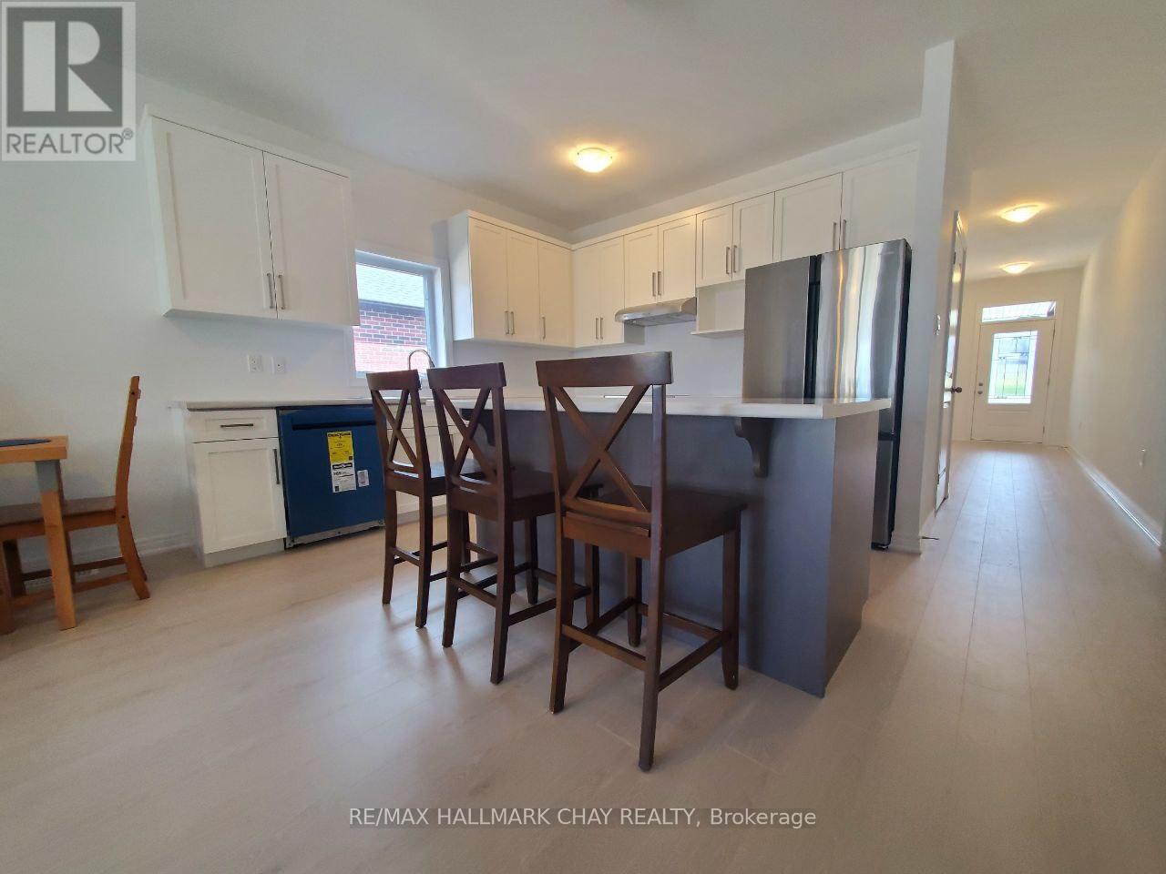 106 Emerson Way, West Grey, Ontario  N0G 1R0 - Photo 8 - X12481428