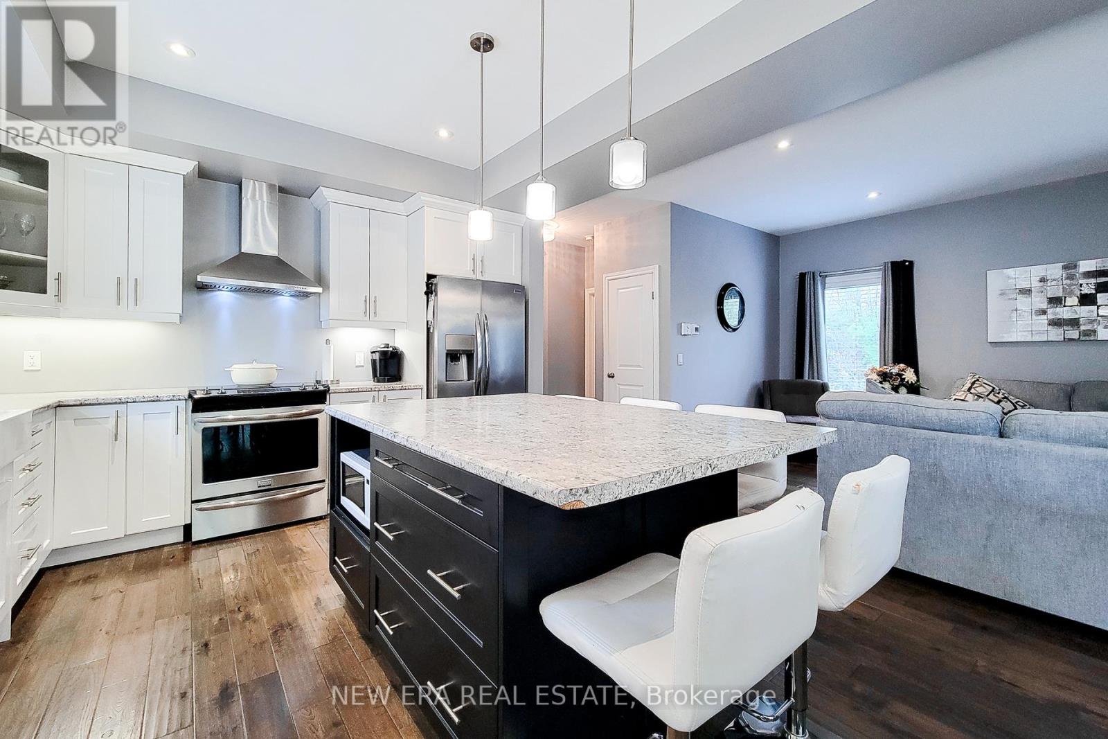 4274 Sixth Avenue, Niagara Falls, Ontario  L2E 4S8 - Photo 12 - X12481435