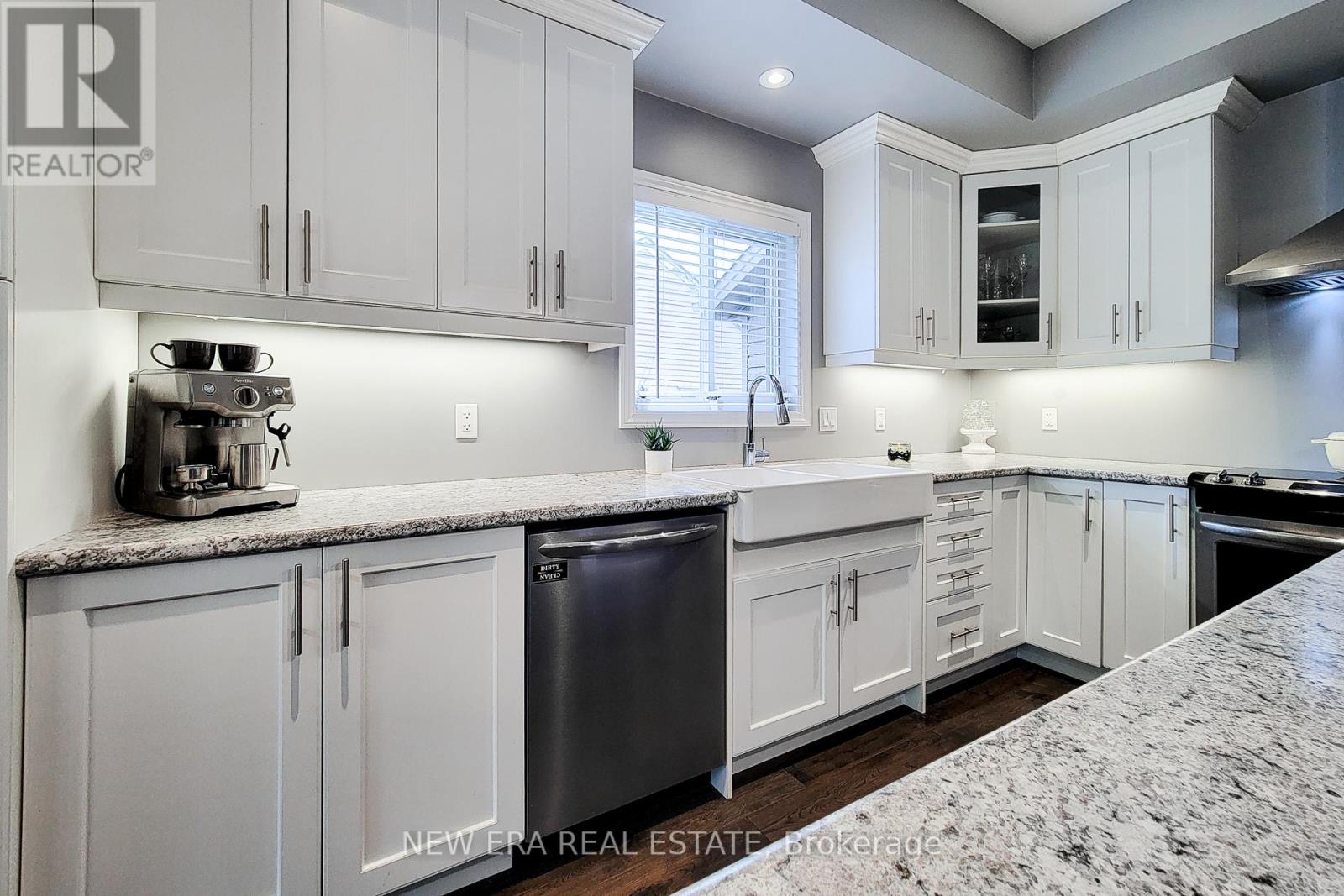 4274 Sixth Avenue, Niagara Falls, Ontario  L2E 4S8 - Photo 13 - X12481435