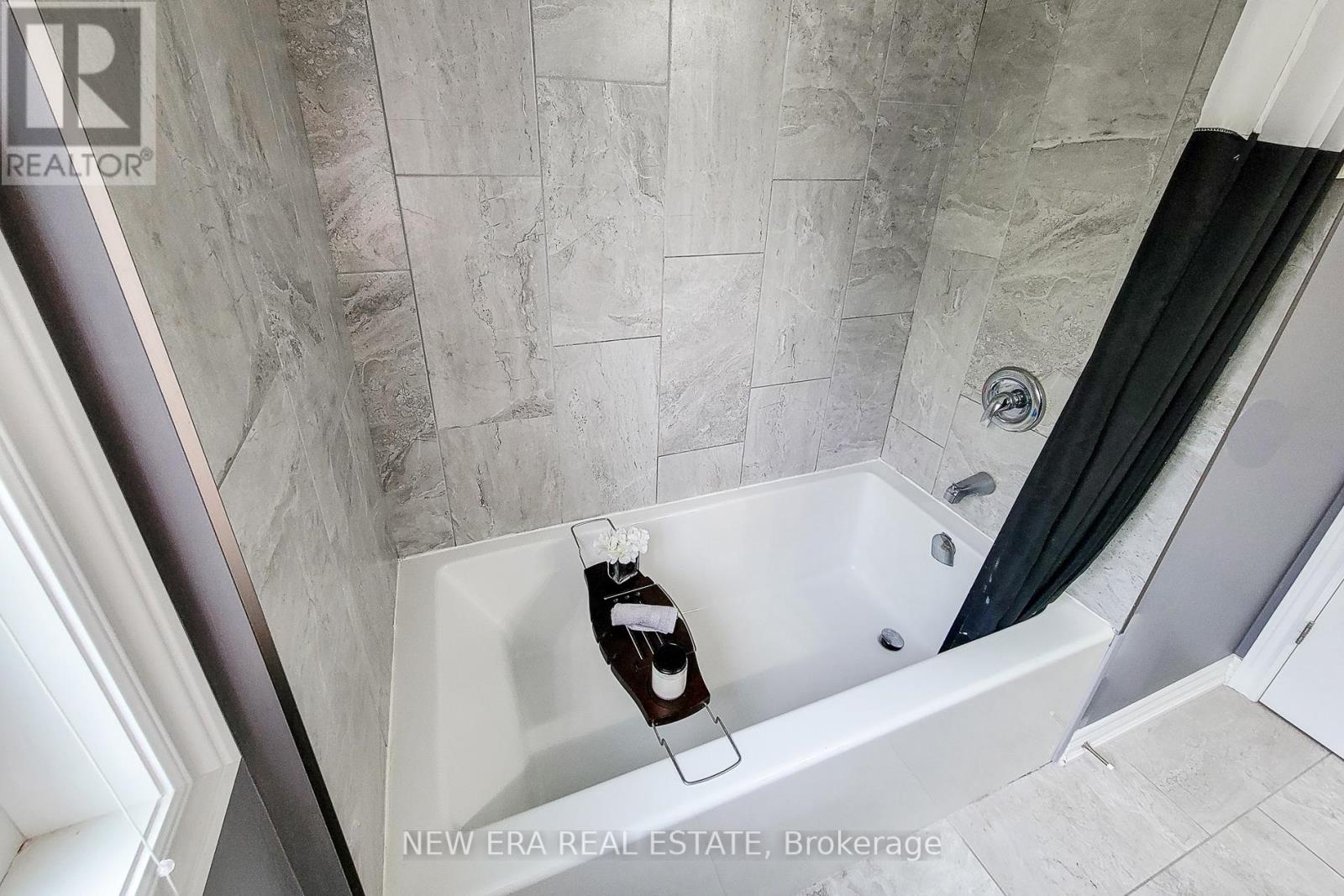 4274 Sixth Avenue, Niagara Falls, Ontario  L2E 4S8 - Photo 31 - X12481435