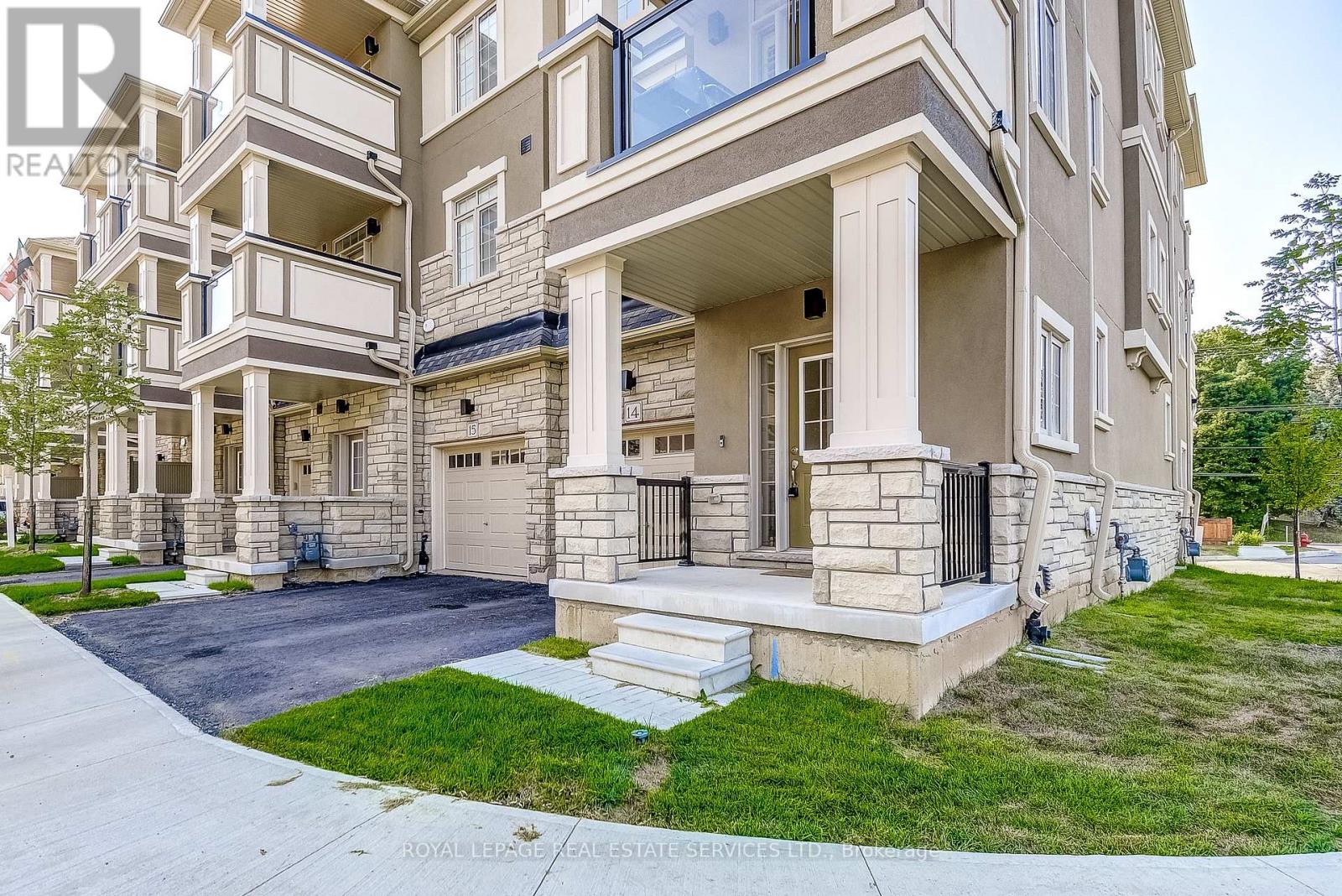 14 - 305 Garner Road W, Hamilton, Ontario  L9G 3K9 - Photo 2 - X12481458