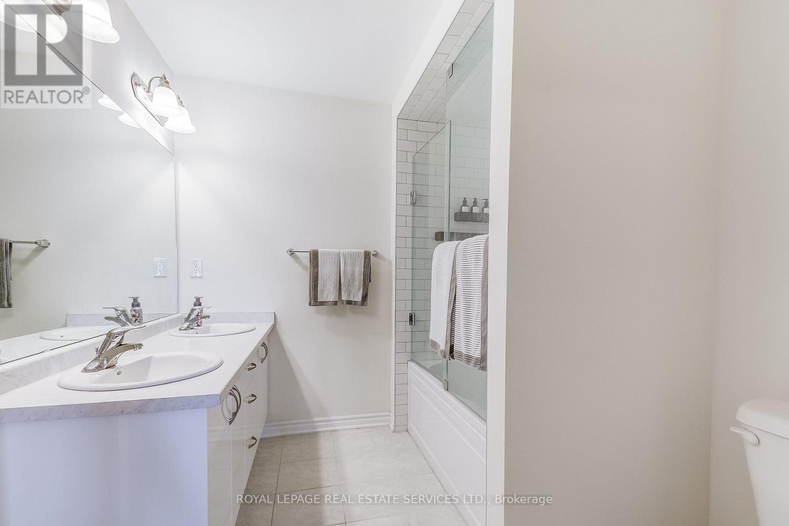 14 - 305 Garner Road W, Hamilton, Ontario  L9G 3K9 - Photo 28 - X12481458