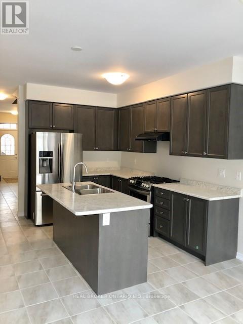 11 Doreen Drive, Thorold, Ontario  L3B 0G7 - Photo 2 - X12481465