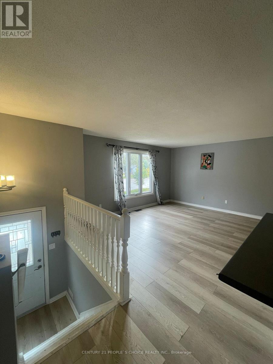 917 Lawson Road, London North, Ontario  N6G 4X4 - Photo 12 - X12481494