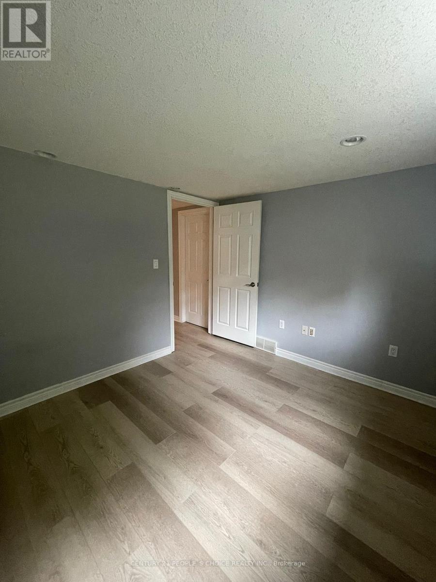 917 Lawson Road, London North, Ontario  N6G 4X4 - Photo 14 - X12481494