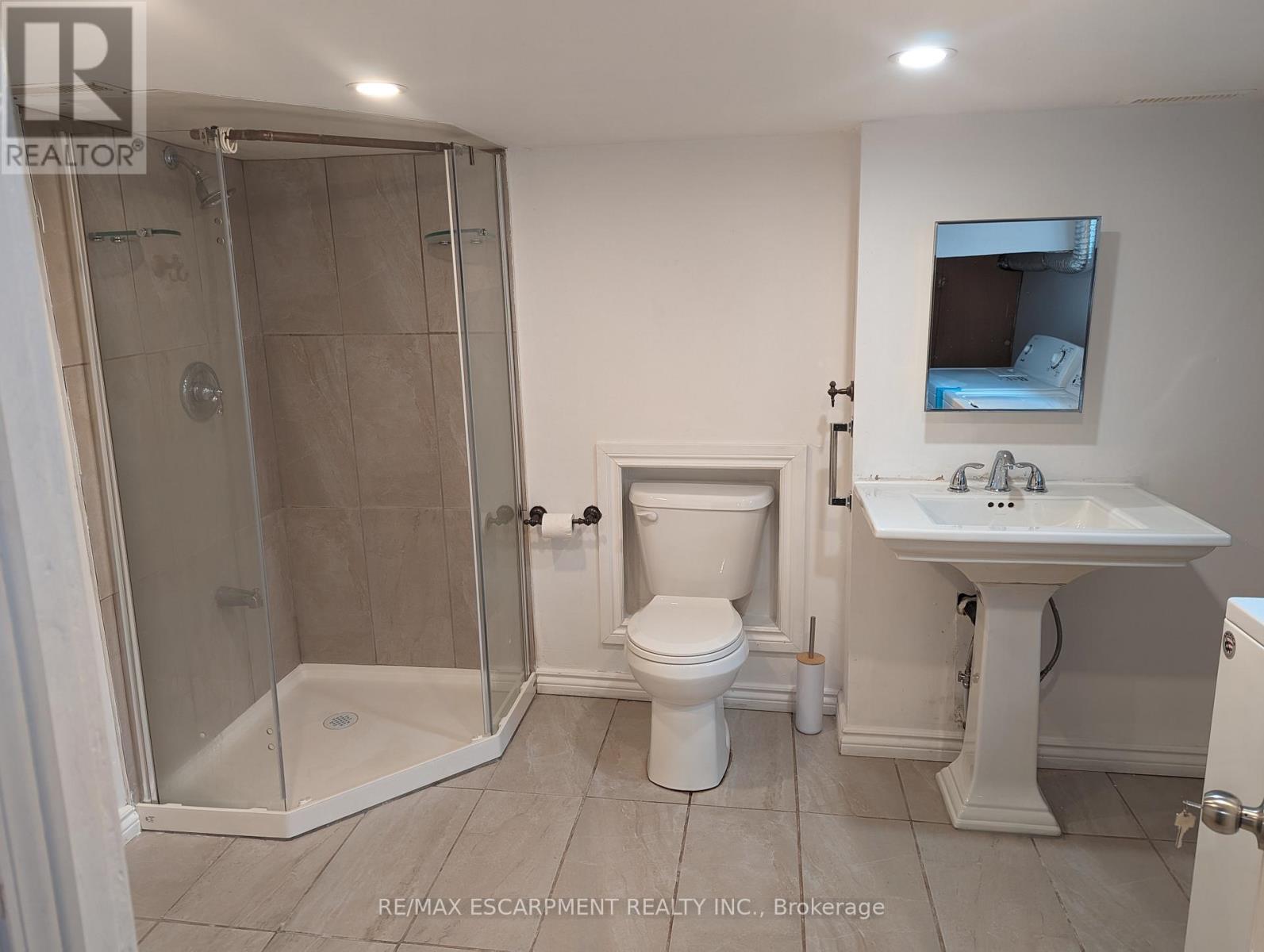 Lower - 255 Wallace Avenue S, Welland, Ontario  N0A 1L0 - Photo 7 - X12481507