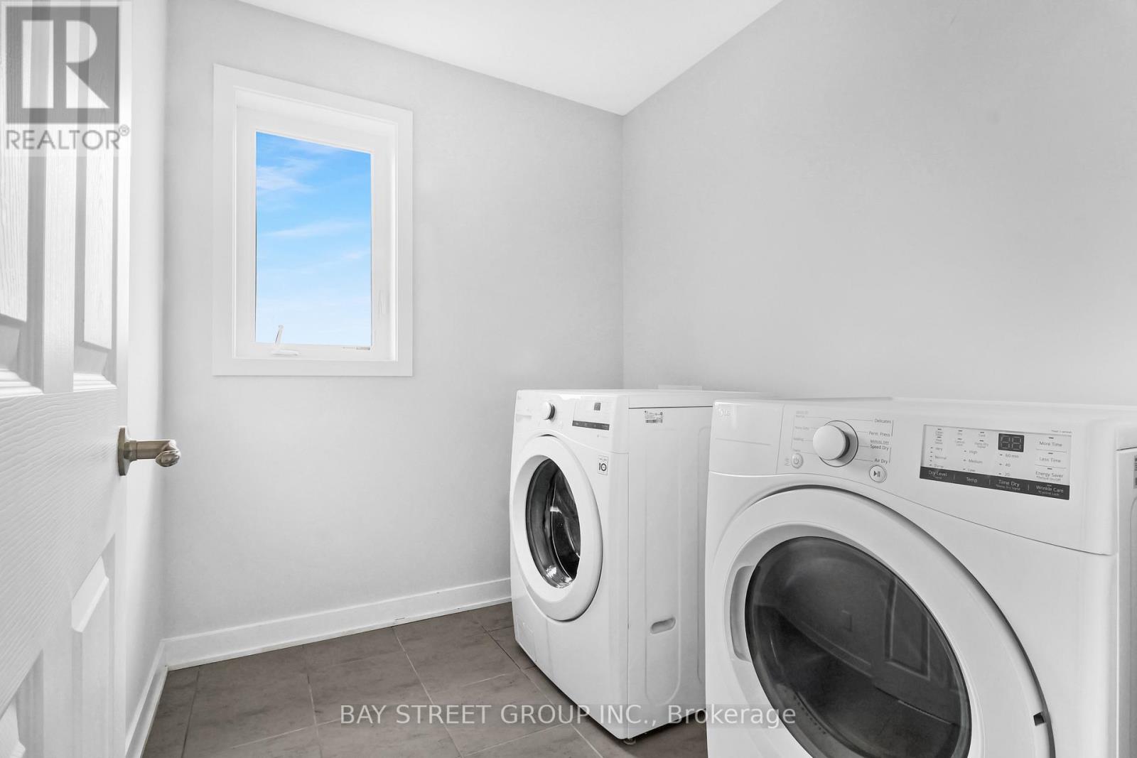 2130 Winsome Terrace, Ottawa, Ontario  K5A 5N1 - Photo 15 - X12481518