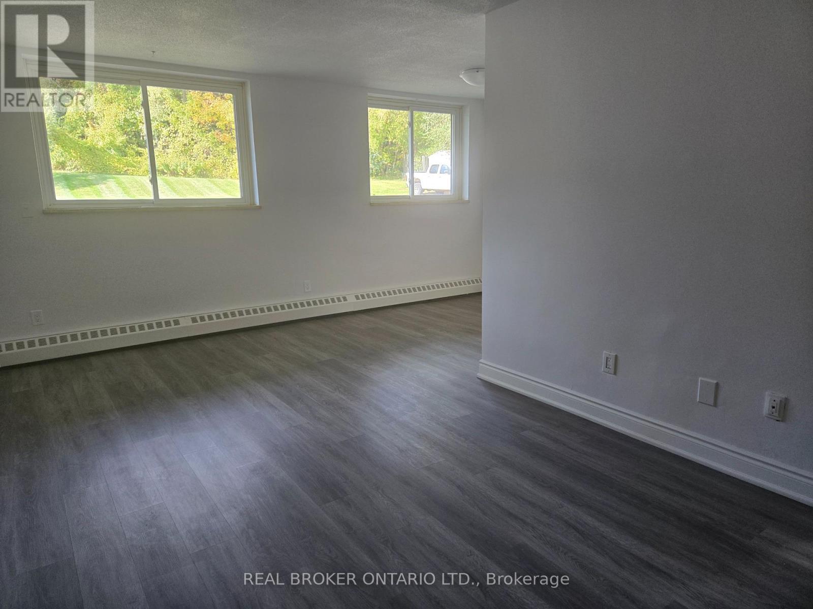 Apt # 102 - 11 Wellington Rd 124, Erin, Ontario  N0B 1T0 - Photo 10 - X12481519