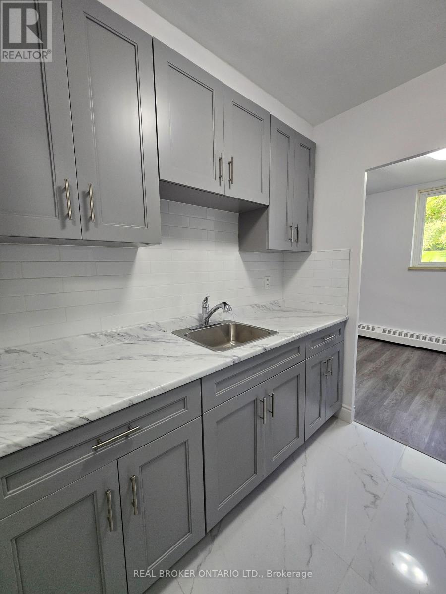 Apt # 102 - 11 Wellington Rd 124, Erin, Ontario  N0B 1T0 - Photo 5 - X12481519