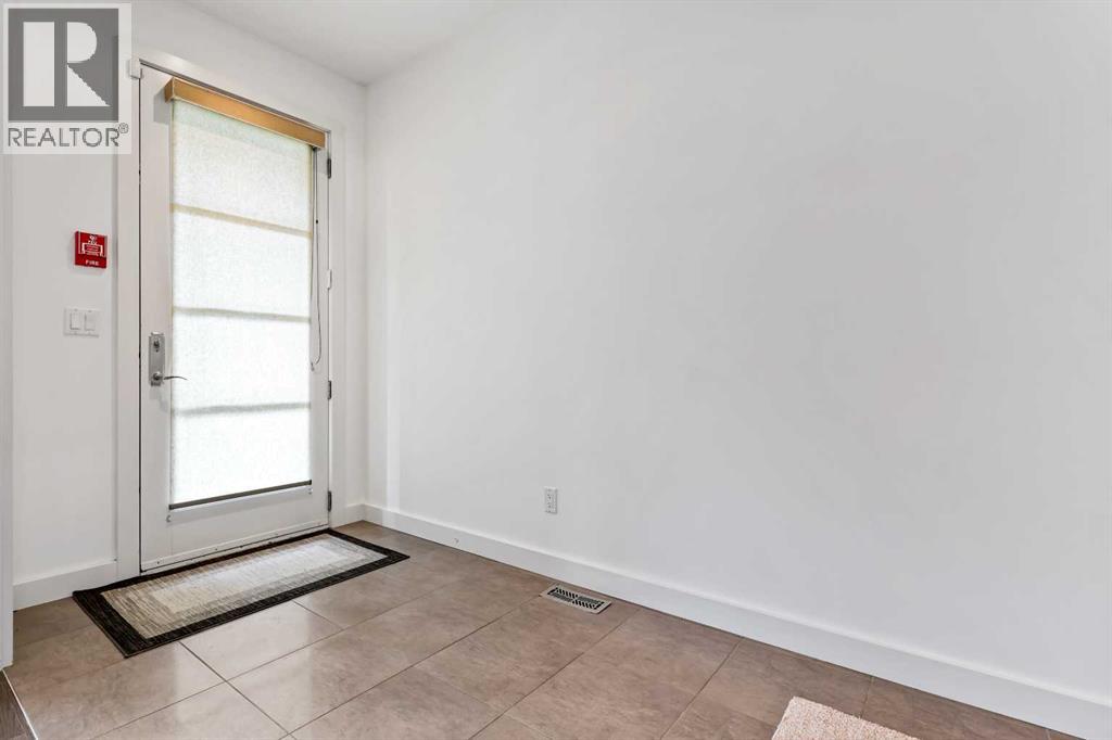 Property at 606 Aspen Meadows Hill SW image 3