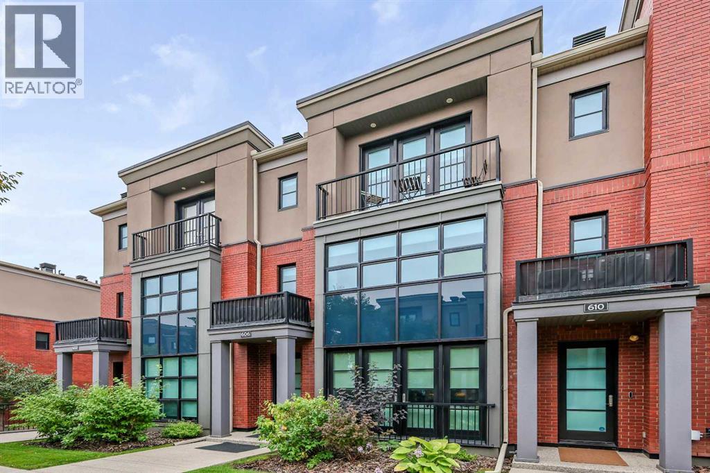 Property at 606 Aspen Meadows Hill SW image 2