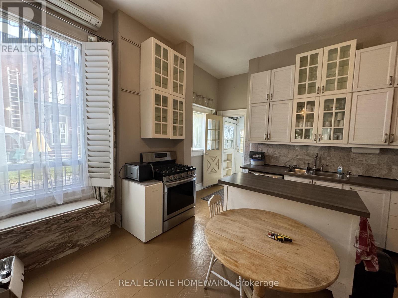 109 Gloucester Street, Toronto, Ontario  M4Y 1M2 - Photo 8 - C12481572