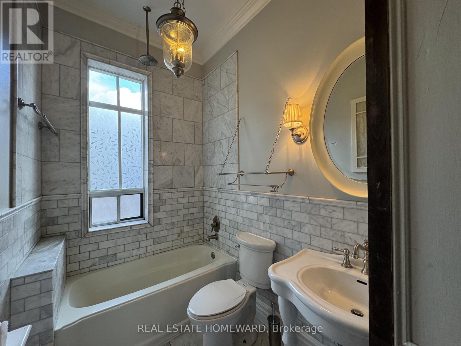 109 Gloucester Street, Toronto, Ontario  M4Y 1M2 - Photo 9 - C12481572