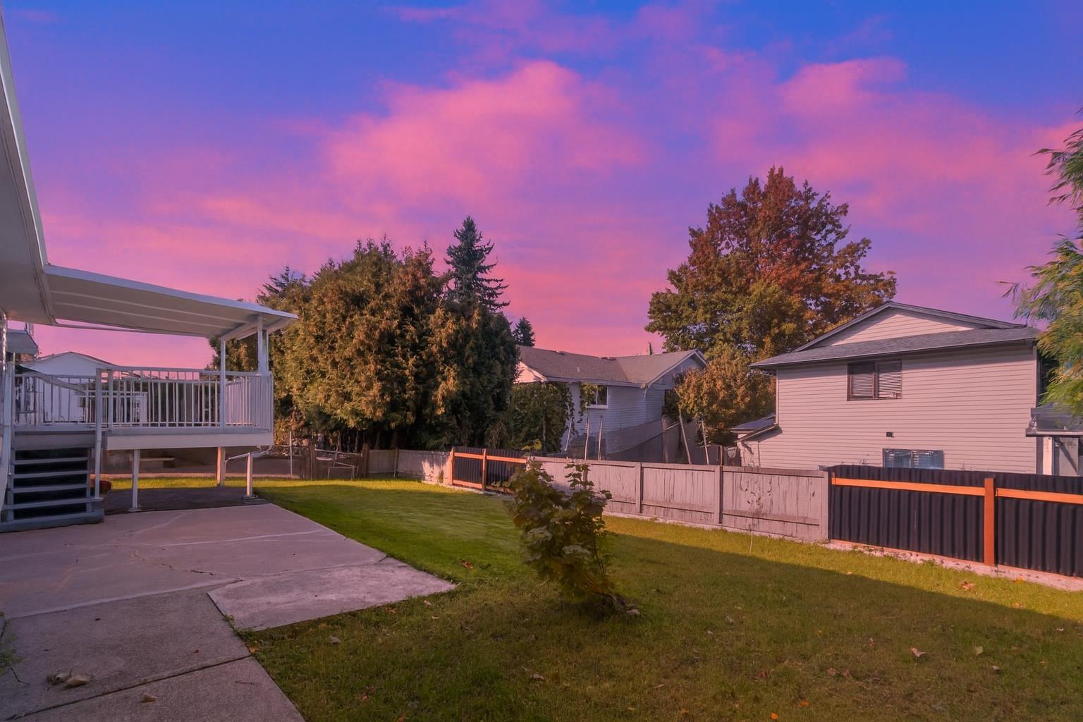 32711 Haida Drive, Abbotsford, British Columbia  V2T 4Z6 - Photo 2 - R3060896