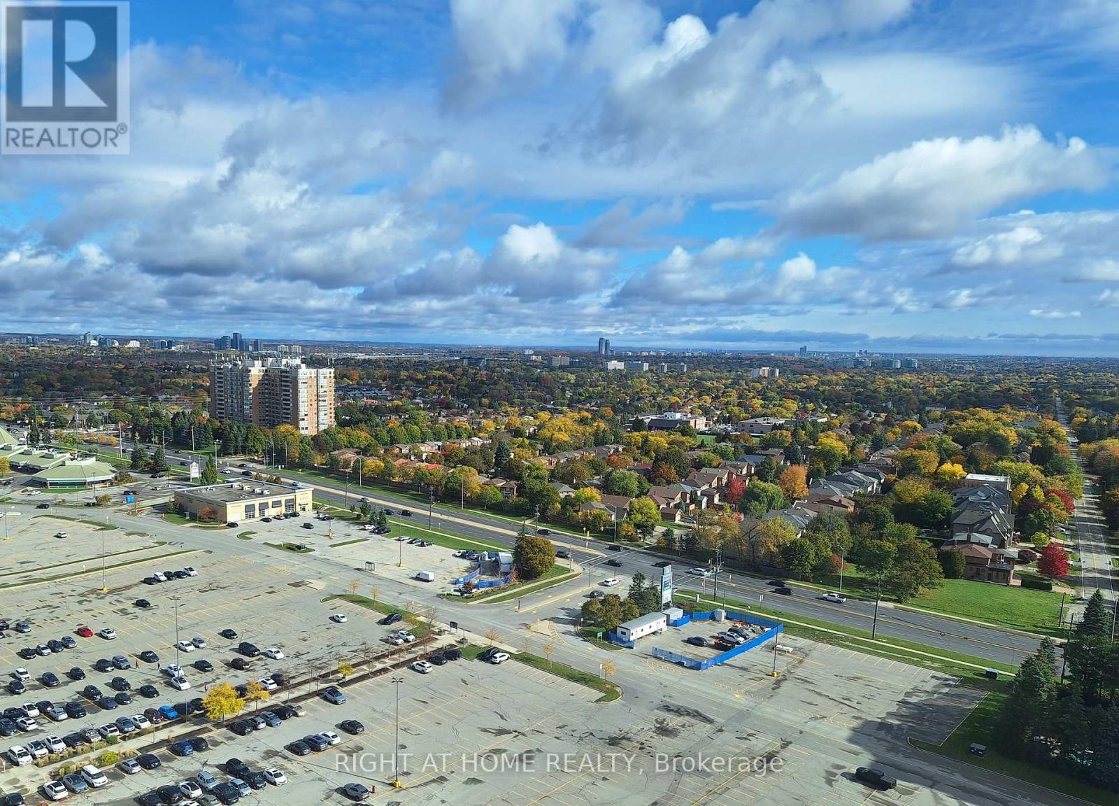 B-2209 - 50 Upper Mall Way, Vaughan, Ontario  L4J 0L8 - Photo 9 - N12481557