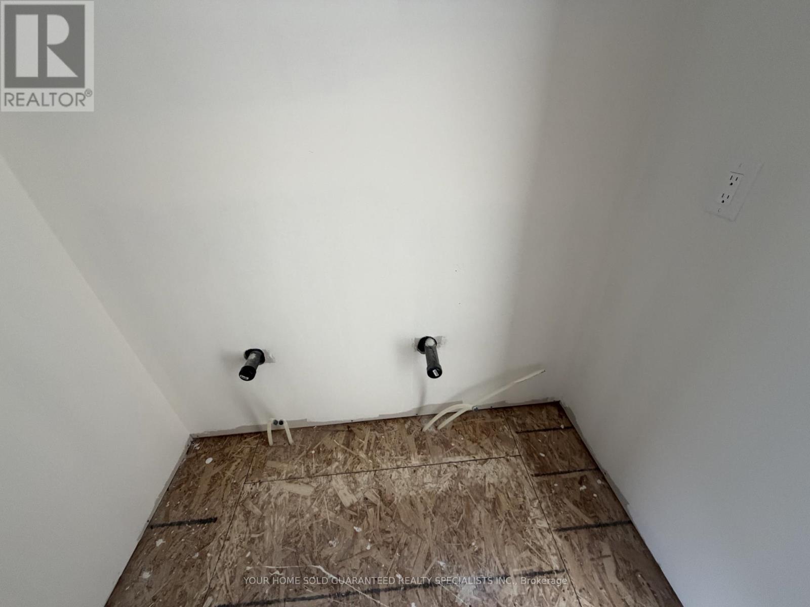 95 Calypso Avenue, Springwater, Ontario  L0L 1Y3 - Photo 16 - S12481546