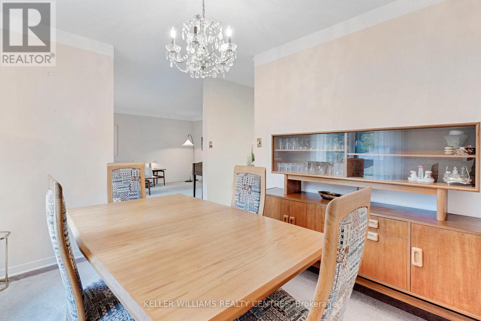 11 Birchmount Circle, Wasaga Beach, Ontario  L9Z 1H8 - Photo 21 - S12481555