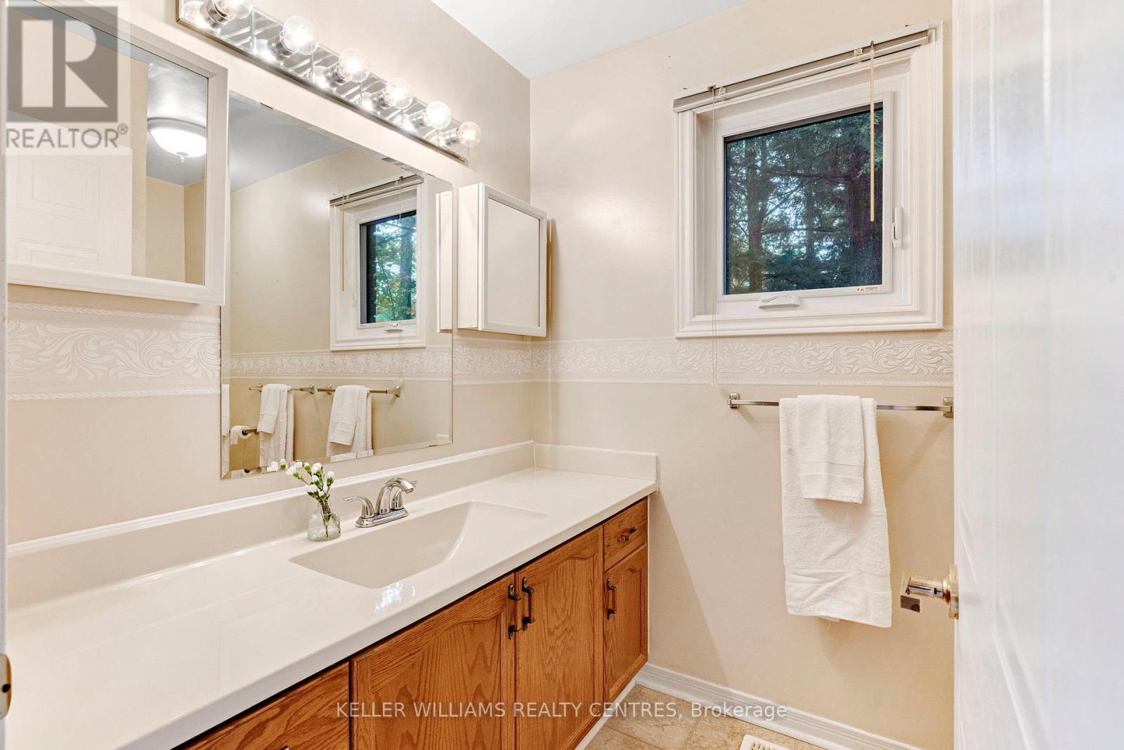 11 Birchmount Circle, Wasaga Beach, Ontario  L9Z 1H8 - Photo 28 - S12481555