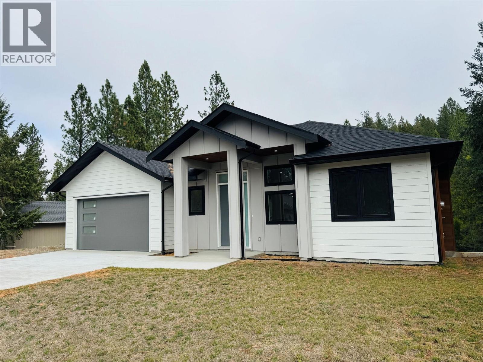 245 Prospect Drive, Grand Forks, British Columbia  V0H 1H2 - Photo 1 - 10366749