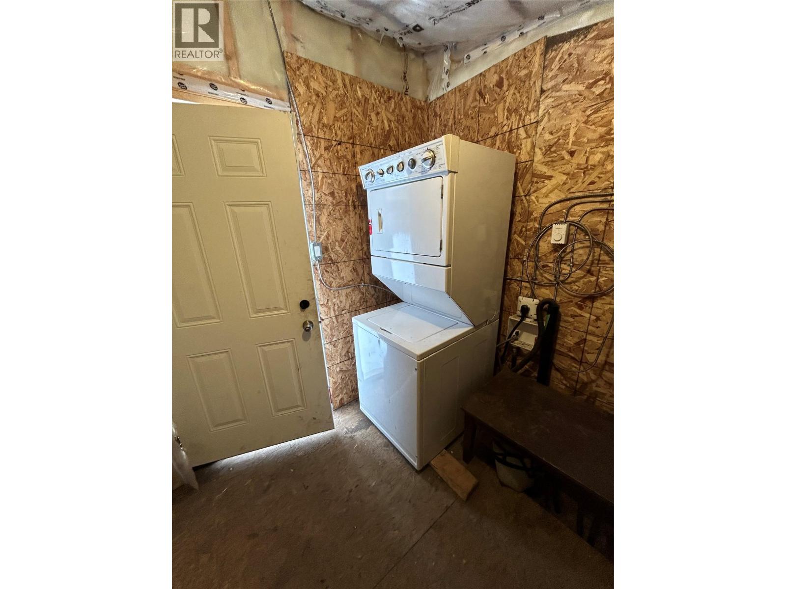7065 Stubbs Road, Fernie, British Columbia  V0B 1M5 - Photo 12 - 10366638