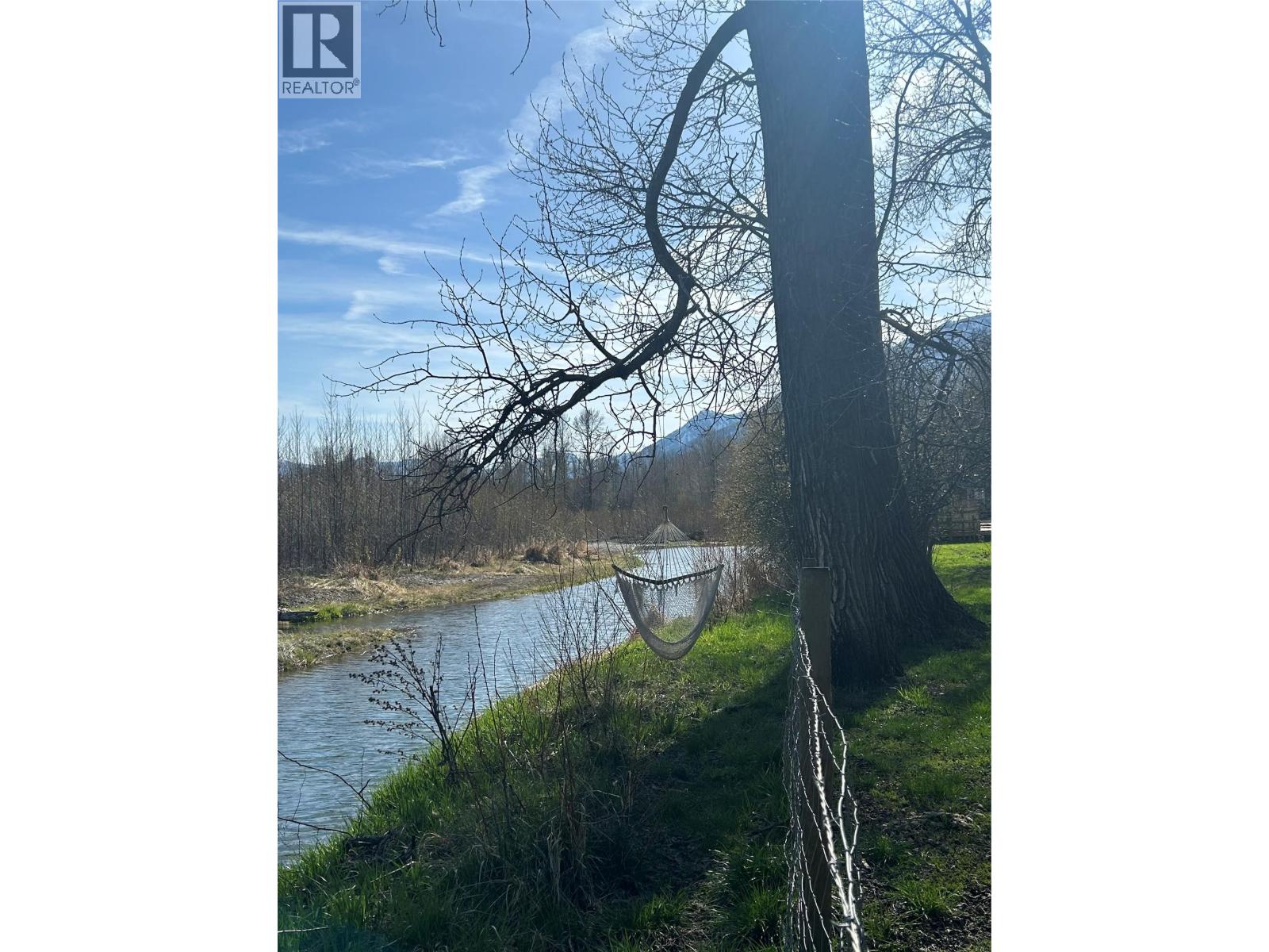 7065 Stubbs Road, Fernie, British Columbia  V0B 1M5 - Photo 15 - 10366638