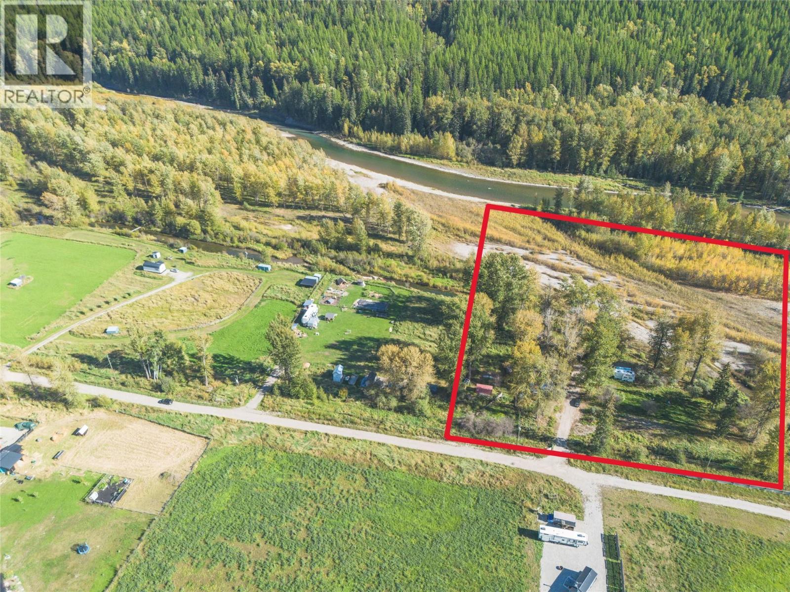 7065 Stubbs Road, Fernie, British Columbia  V0B 1M5 - Photo 19 - 10366638