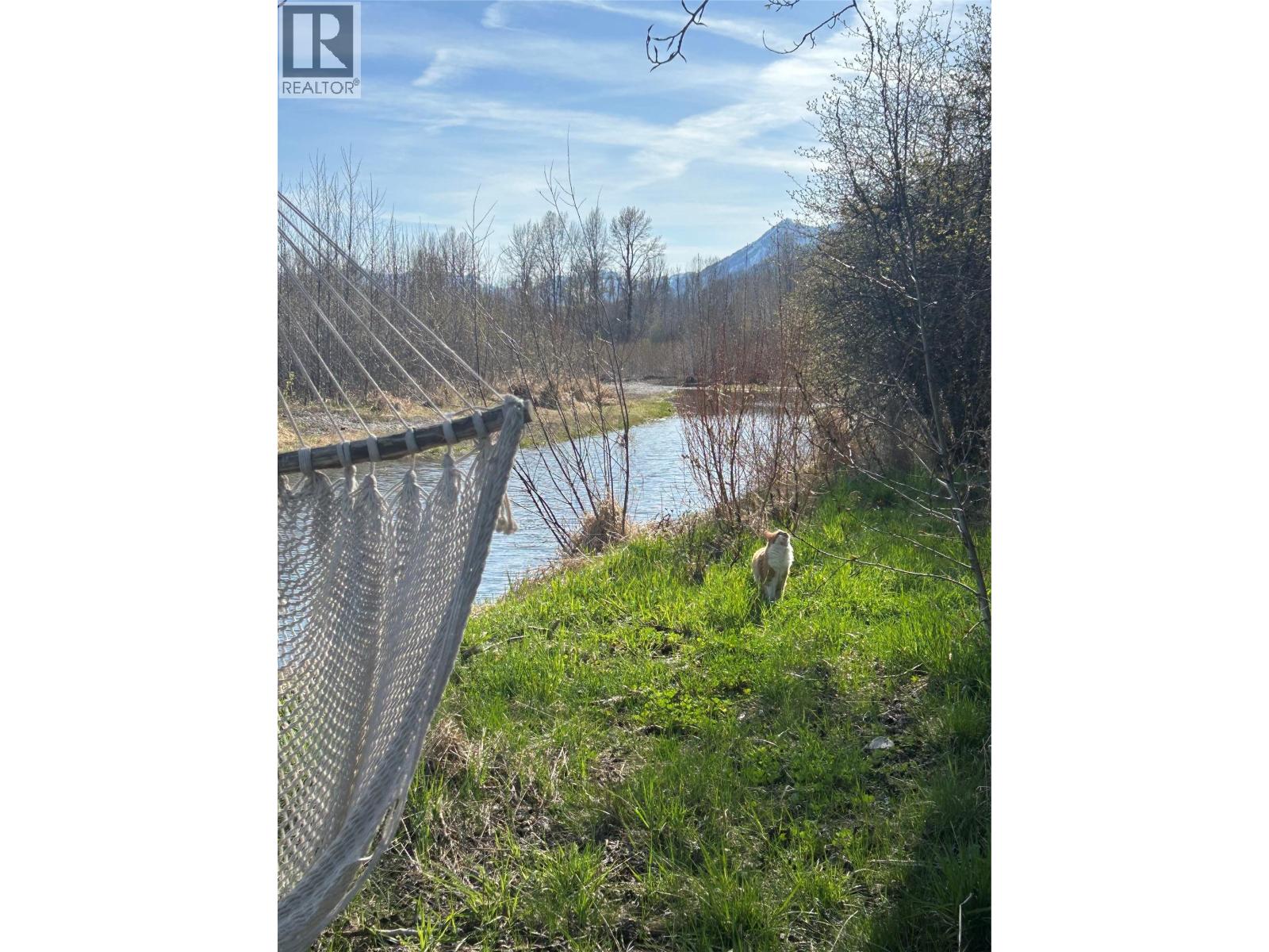 7065 Stubbs Road, Fernie, British Columbia  V0B 1M5 - Photo 8 - 10366638