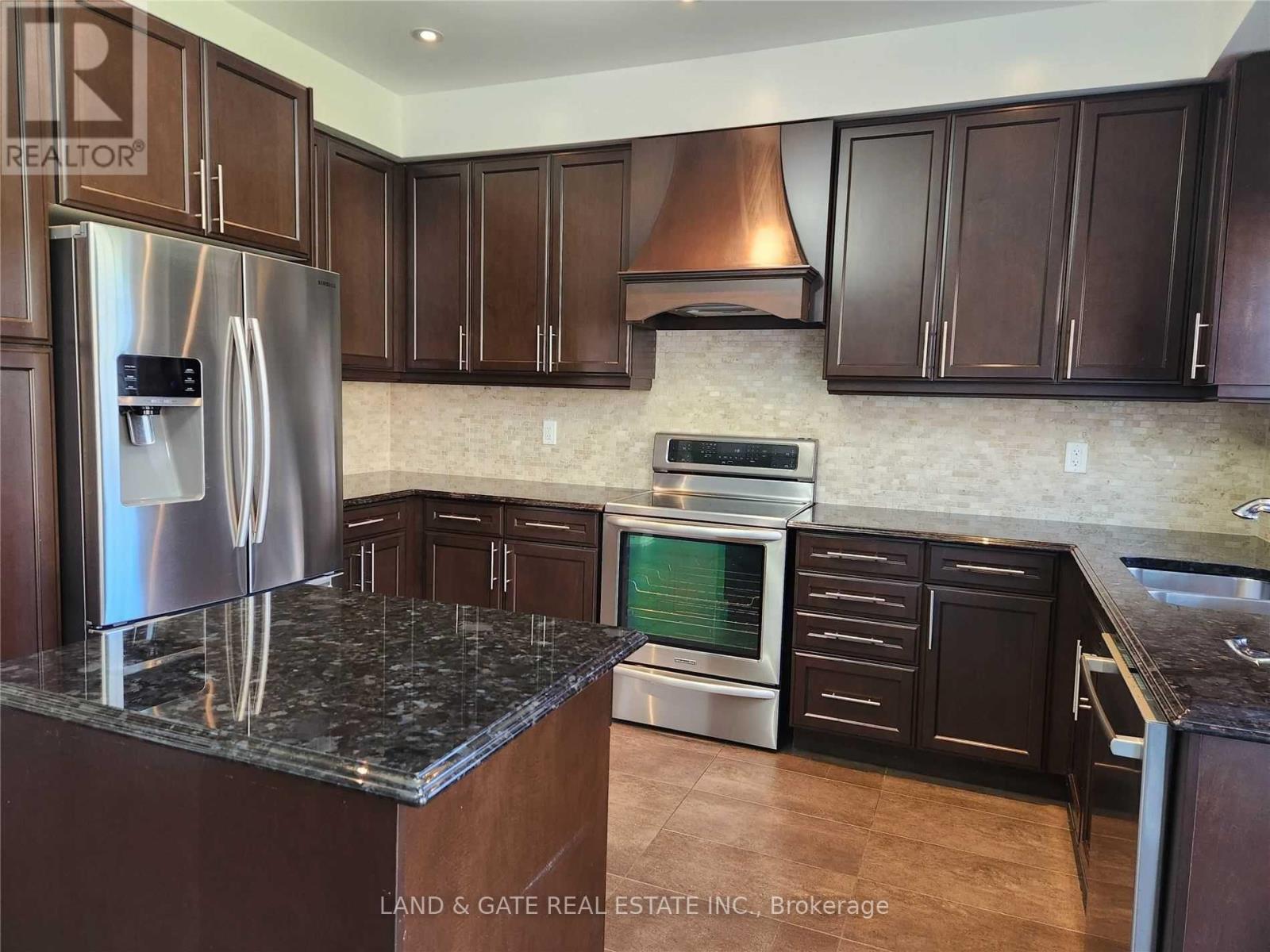 1958 Cocklin Crescent, Oshawa, Ontario  L1K 0T6 - Photo 6 - E12481586