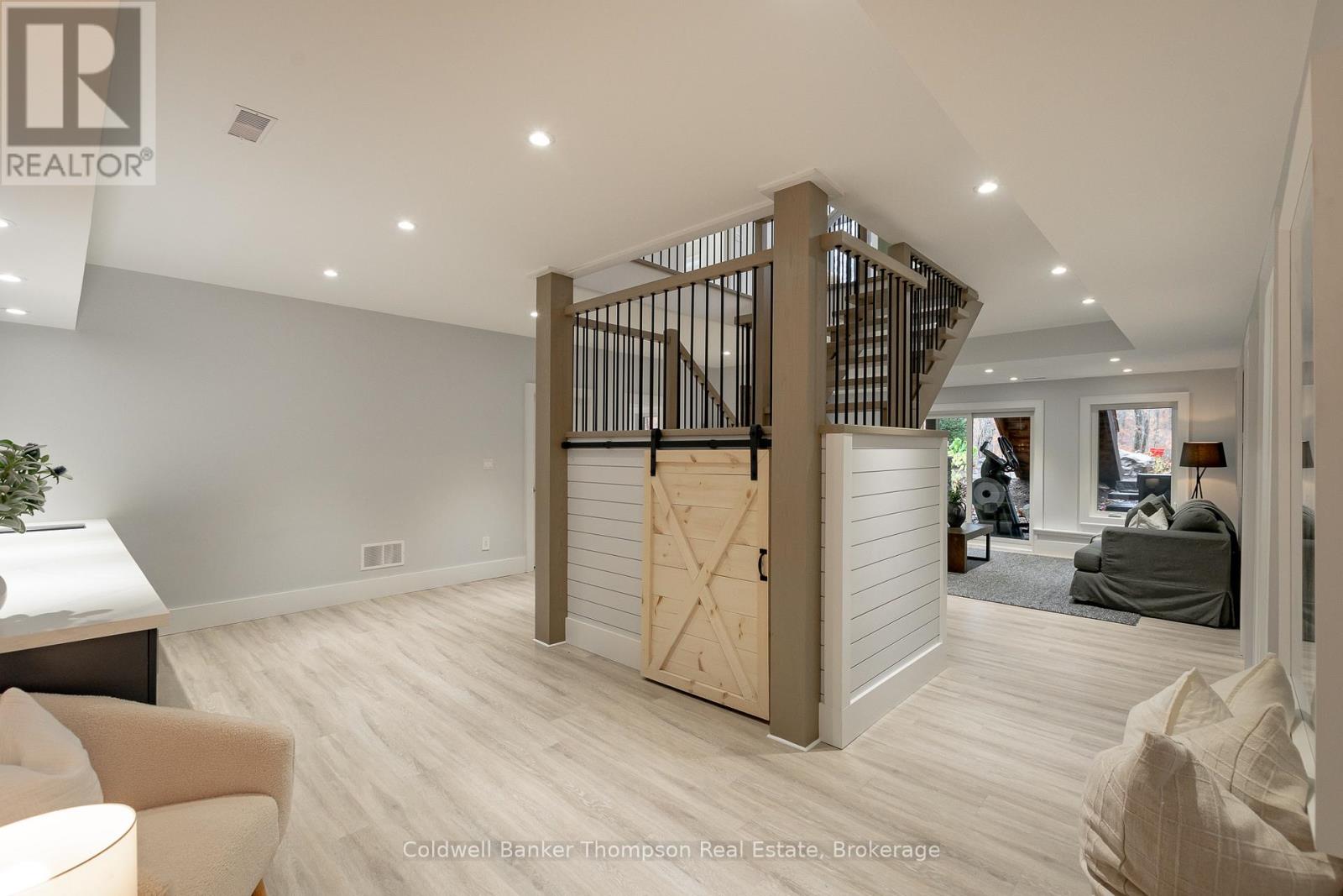 10 St George's Court, Huntsville, Ontario  P1H 1B1 - Photo 35 - X12481632