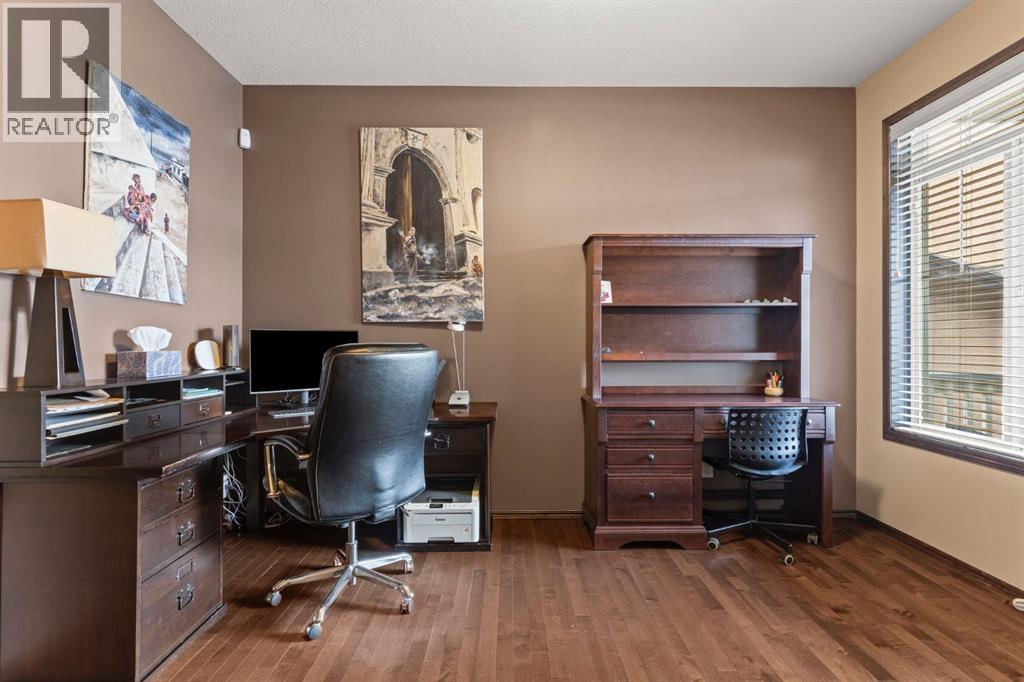 498 Tuscany Ravine Road Nw, Calgary, Alberta  T3L 3B1 - Photo 5 - A2264040