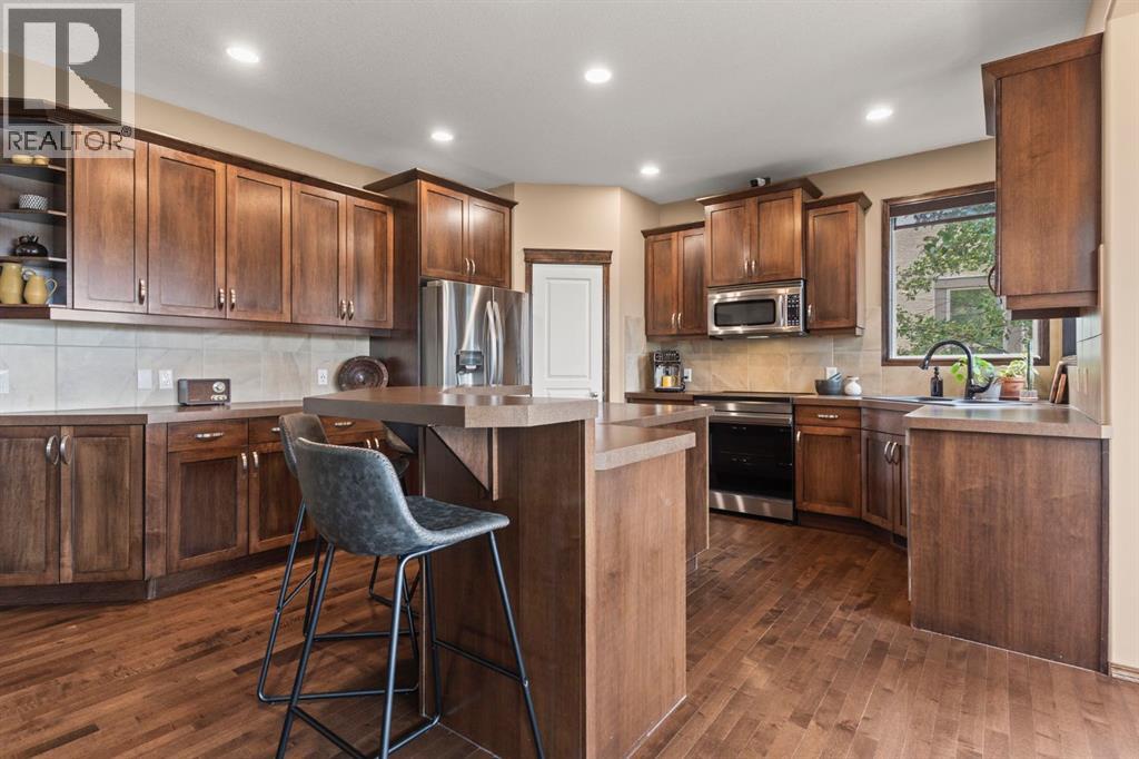 498 Tuscany Ravine Road Nw, Calgary, Alberta  T3L 3B1 - Photo 9 - A2264040