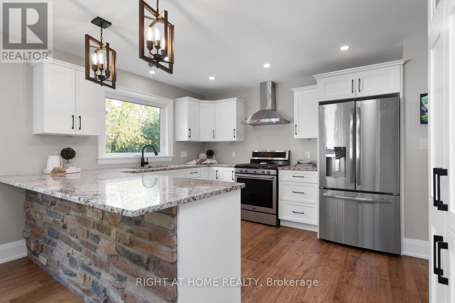 71 Wakeford Road, Kawartha Lakes (Mariposa), Ontario  K0M 2C0 - Photo 11 - X12481603
