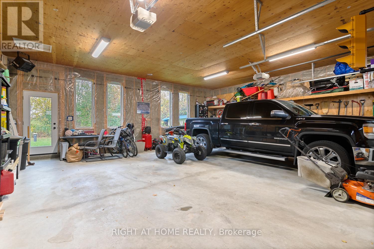 71 Wakeford Road, Kawartha Lakes (Mariposa), Ontario  K0M 2C0 - Photo 36 - X12481603