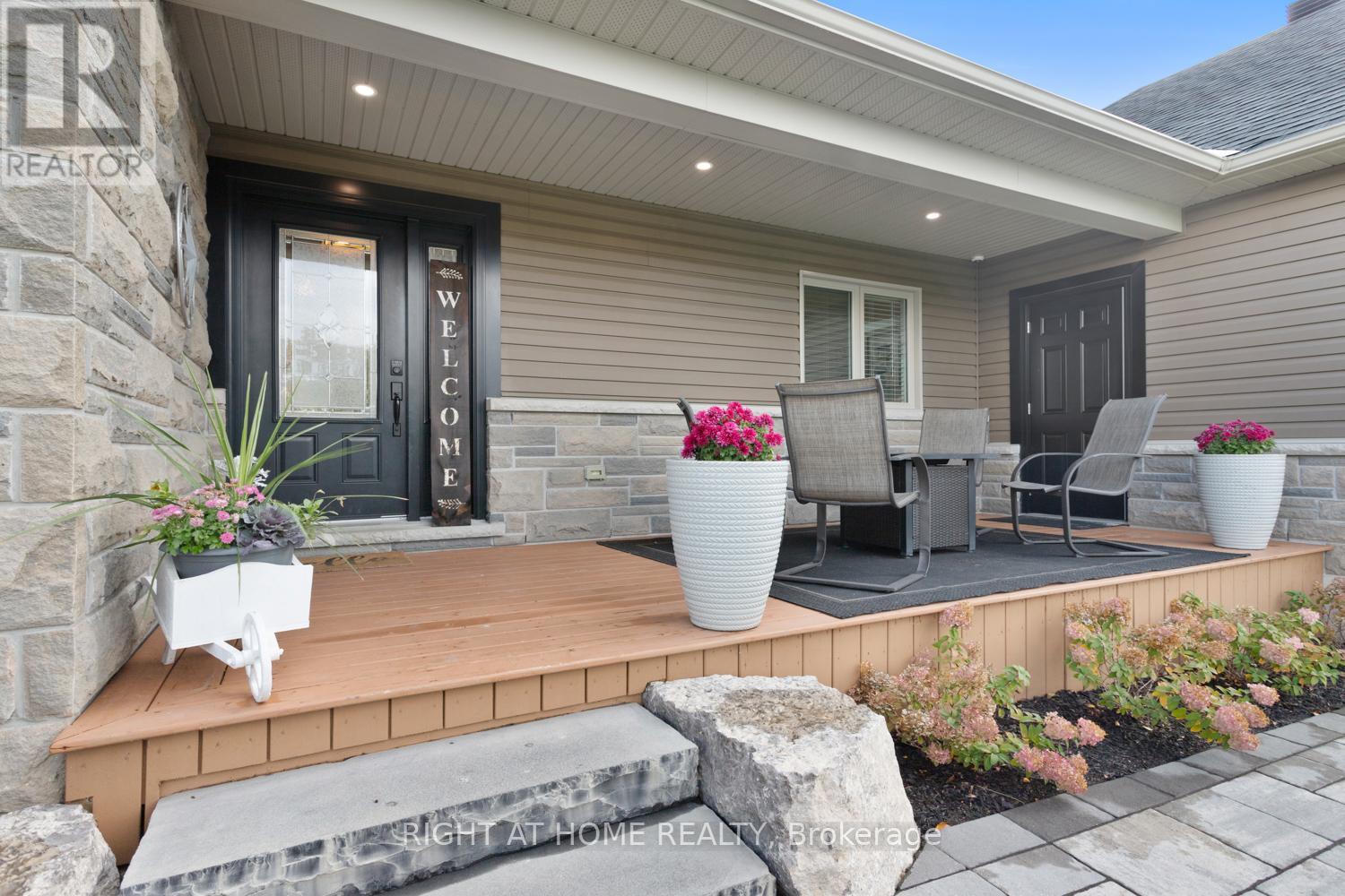 71 Wakeford Road, Kawartha Lakes (Mariposa), Ontario  K0M 2C0 - Photo 4 - X12481603