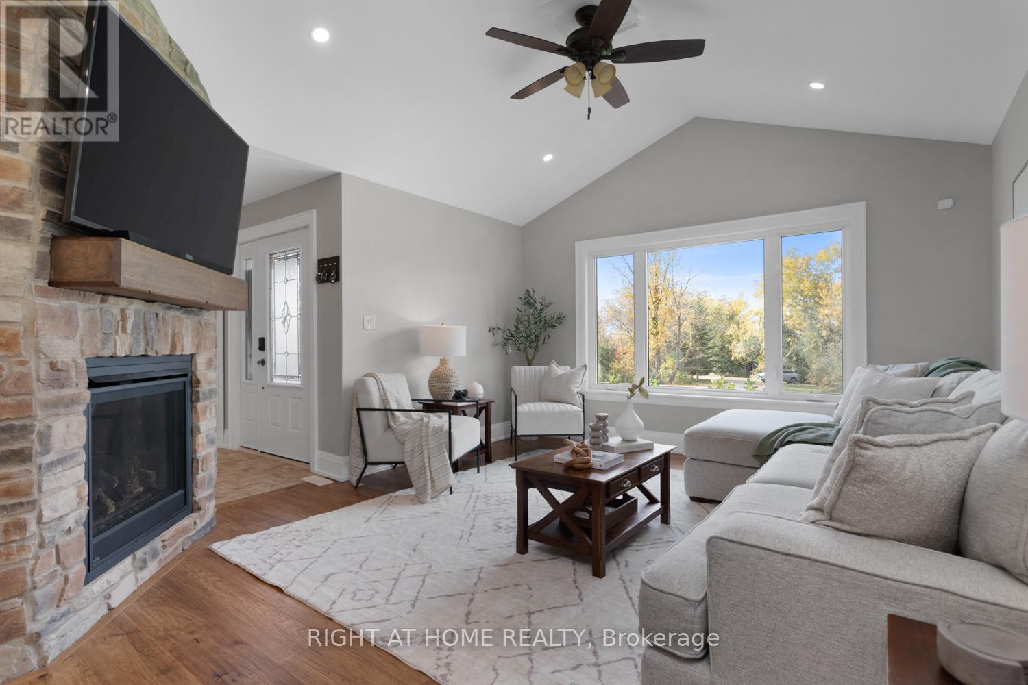 71 Wakeford Road, Kawartha Lakes (Mariposa), Ontario  K0M 2C0 - Photo 6 - X12481603