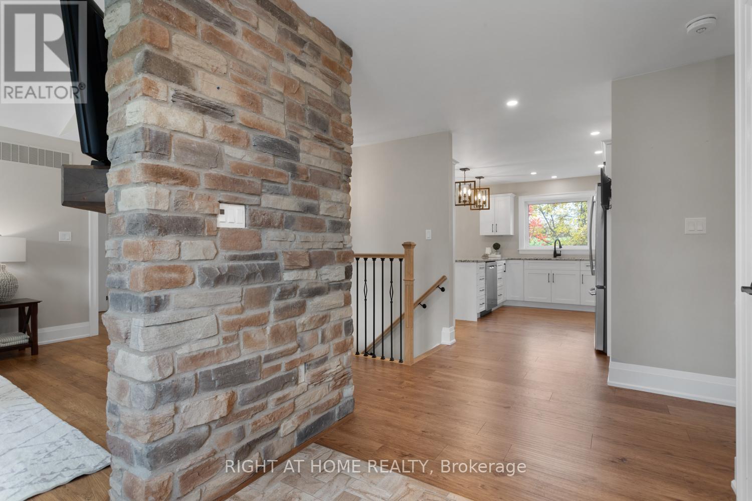 71 Wakeford Road, Kawartha Lakes (Mariposa), Ontario  K0M 2C0 - Photo 9 - X12481603