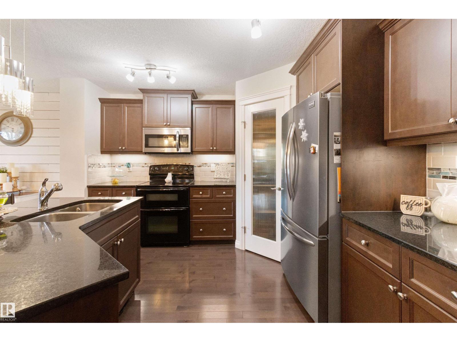 17604 10 Av Sw, Edmonton, Alberta  T6W 1Z8 - Photo 6 - E4463460