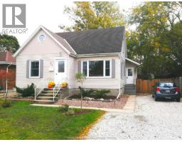 26 Tweedsmuir AVENUE East, Chatham, Ontario