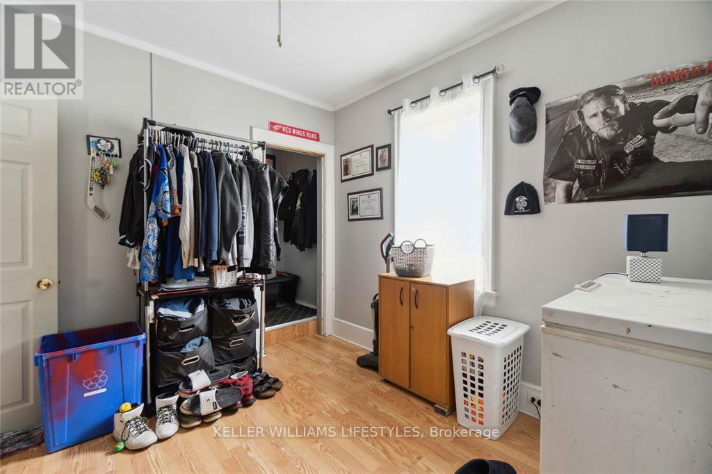 356 Exmouth Street, Sarnia, Ontario  N7T 5N6 - Photo 11 - X12481634
