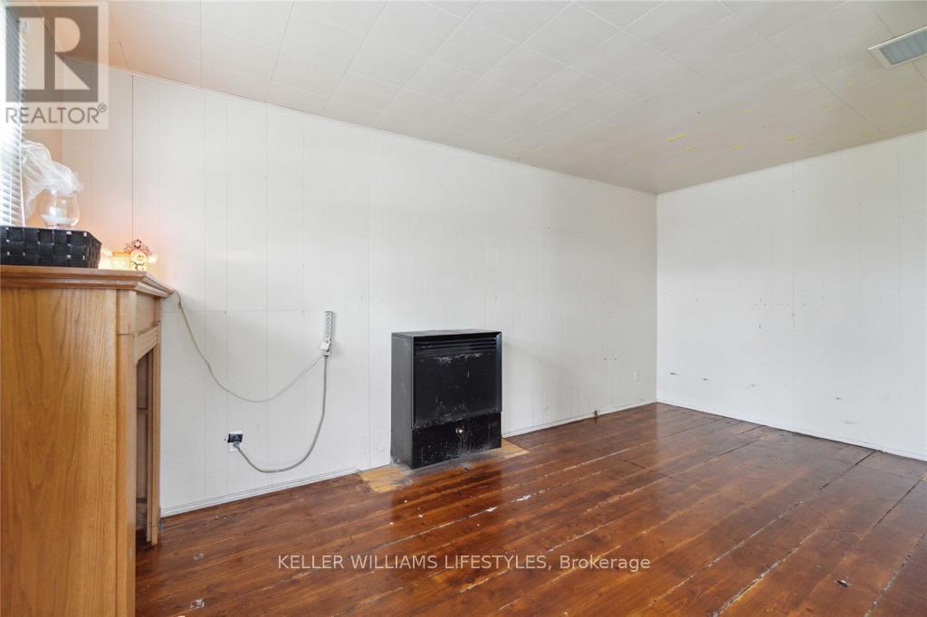 356 Exmouth Street, Sarnia, Ontario  N7T 5N6 - Photo 18 - X12481634